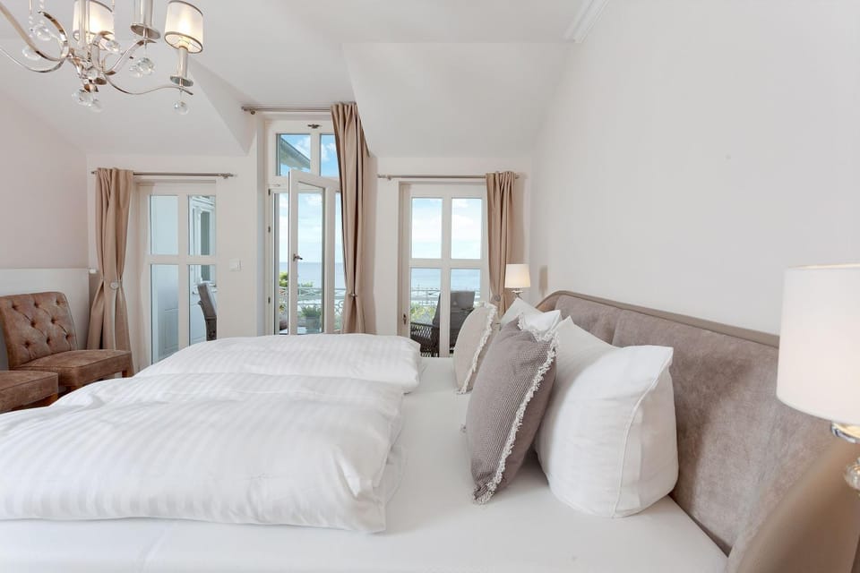 Bed, Bedroom, Sea view, Sea view