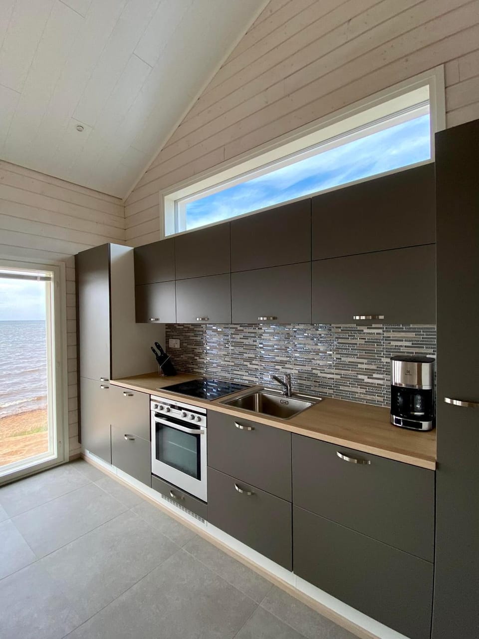 Coffee/tea facilities, Kitchen or kitchenette, dishwasher, oven, pet friendly, stove, toaster