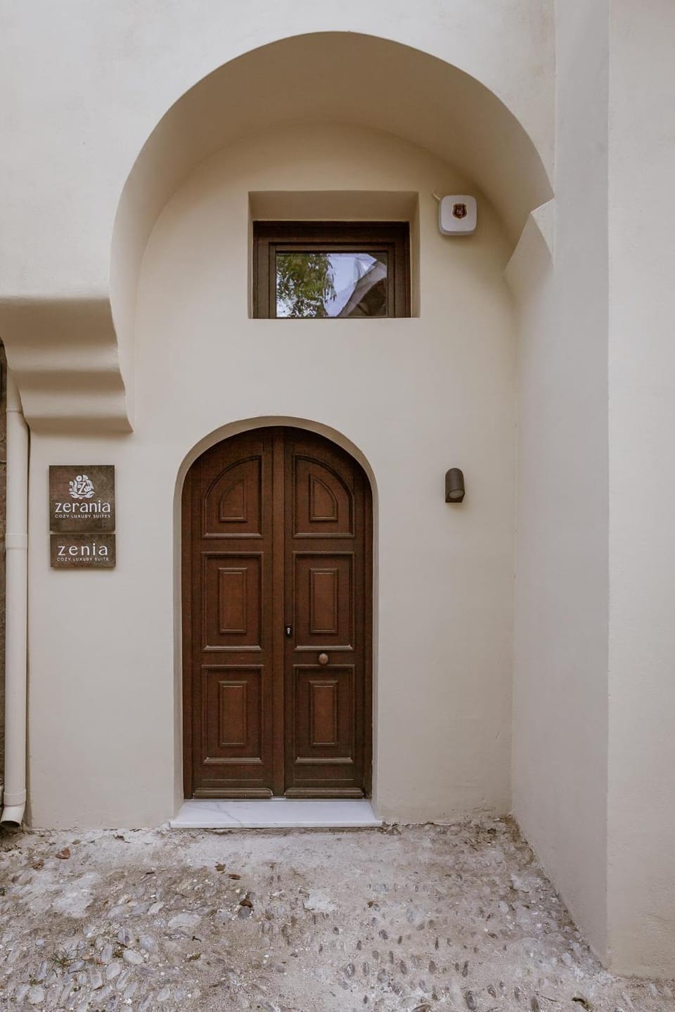 Facade/entrance