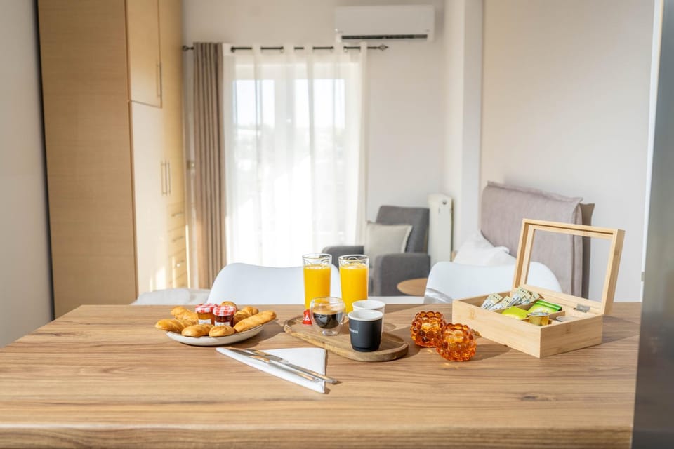 Dining area, Breakfast