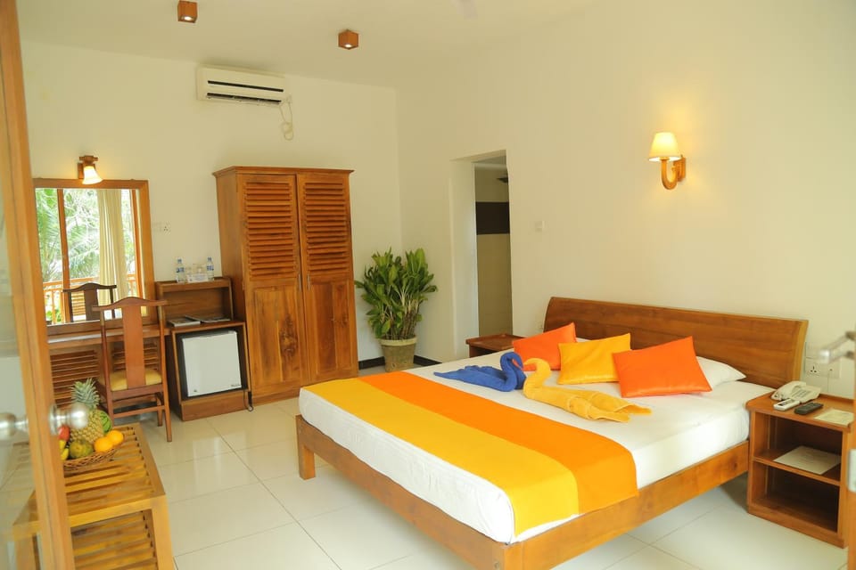 Photo of the whole room, Bedroom, Garden view, Swimming pool