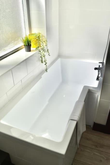Bathroom, Bath