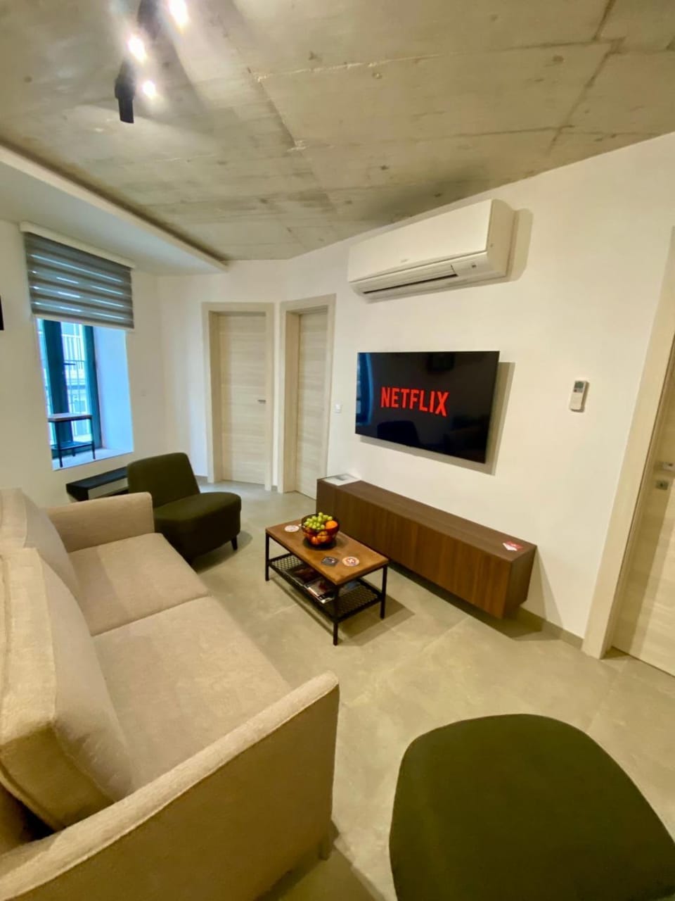 TV and multimedia, Living room, Seating area