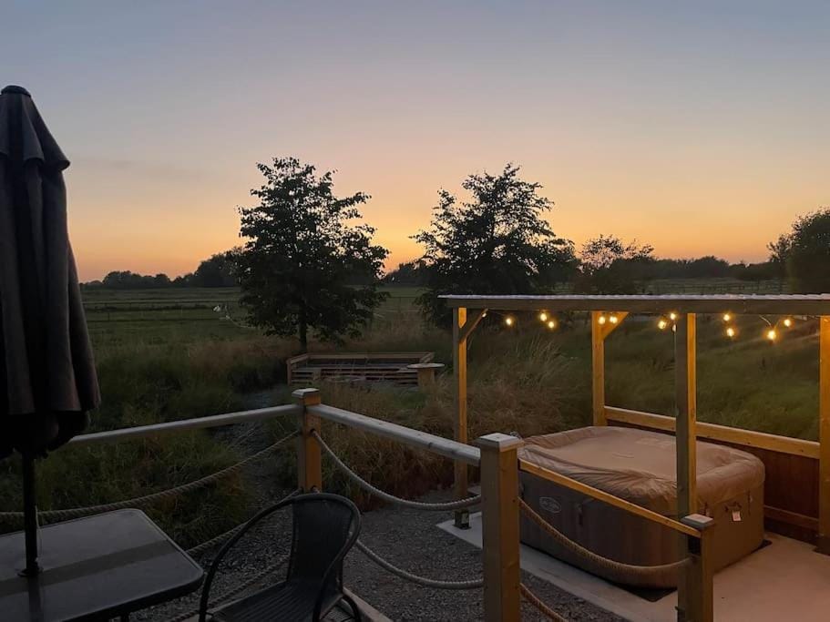 Natural landscape, Balcony/Terrace, Sunset