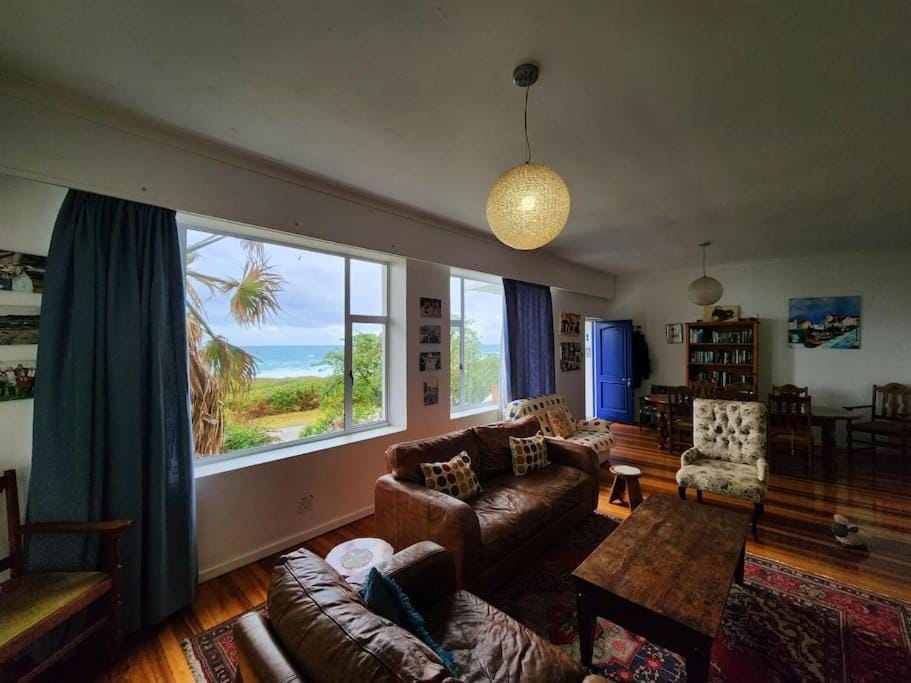 Natural landscape, Library, TV and multimedia, Living room, Sea view