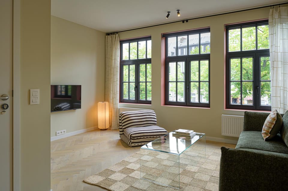 TV and multimedia, Living room, Seating area