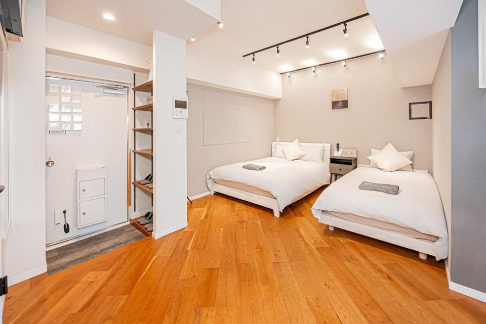 新宿區東新宿站徒步2分鐘房源交通方便免費Wi-Fi Apartment in Shinjuku
