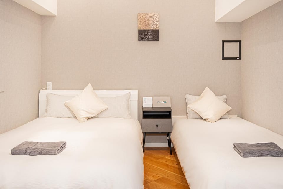新宿區東新宿站徒步2分鐘房源交通方便免費Wi-Fi Apartment in Shinjuku