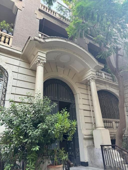 Property building, Facade/entrance