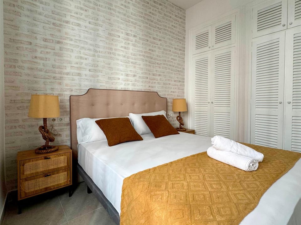 Bed, Photo of the whole room, Bedroom, towels, wardrobe