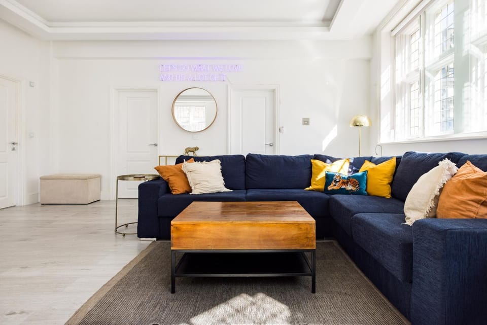 Communal lounge/ TV room, Living room