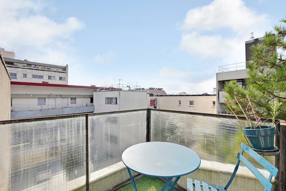 Property building, View (from property/room), Balcony/Terrace, Balcony/Terrace, Dining area