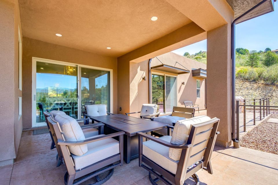 Mtn-View Retreat w/ Game Room in Prescott! House in Prescott Valley