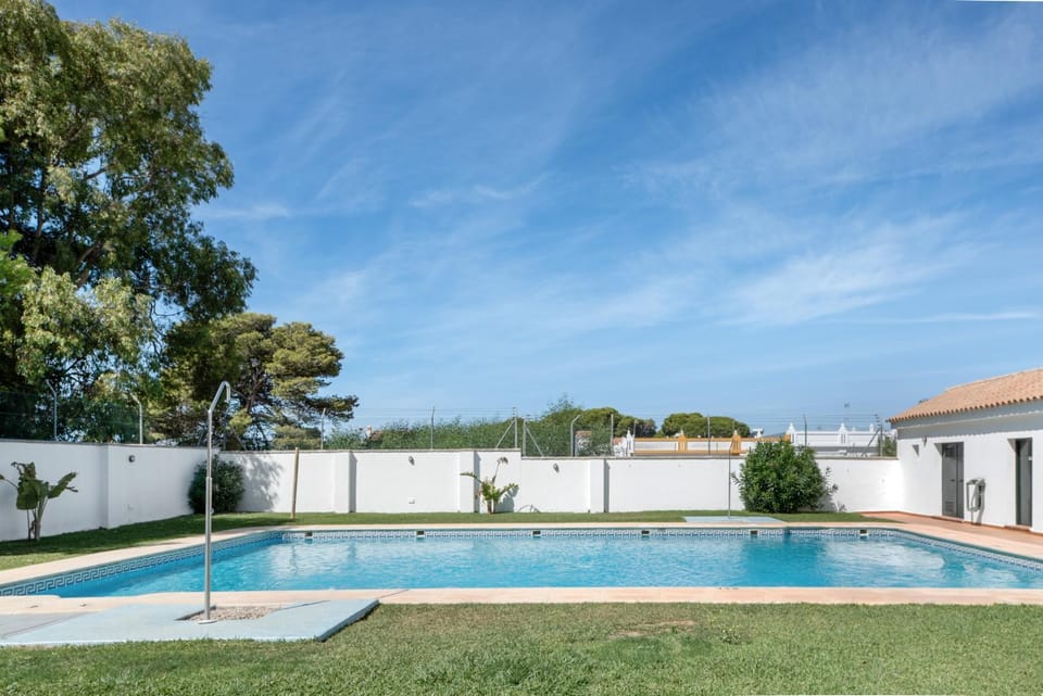 Property building, Swimming pool