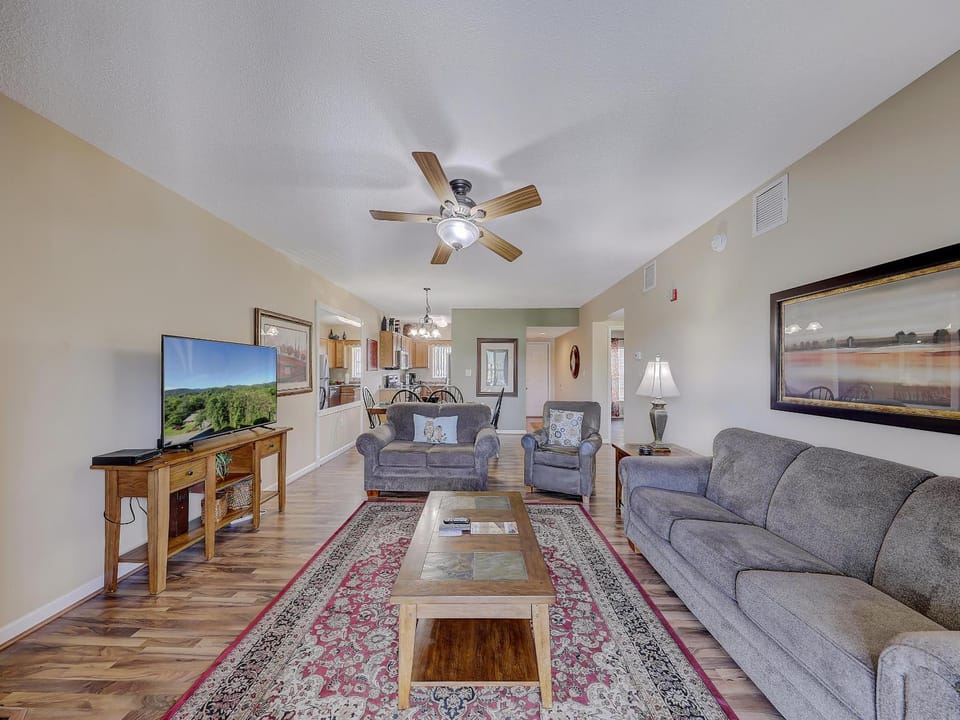WP224 Lazy Days Retreat House in Pigeon Forge