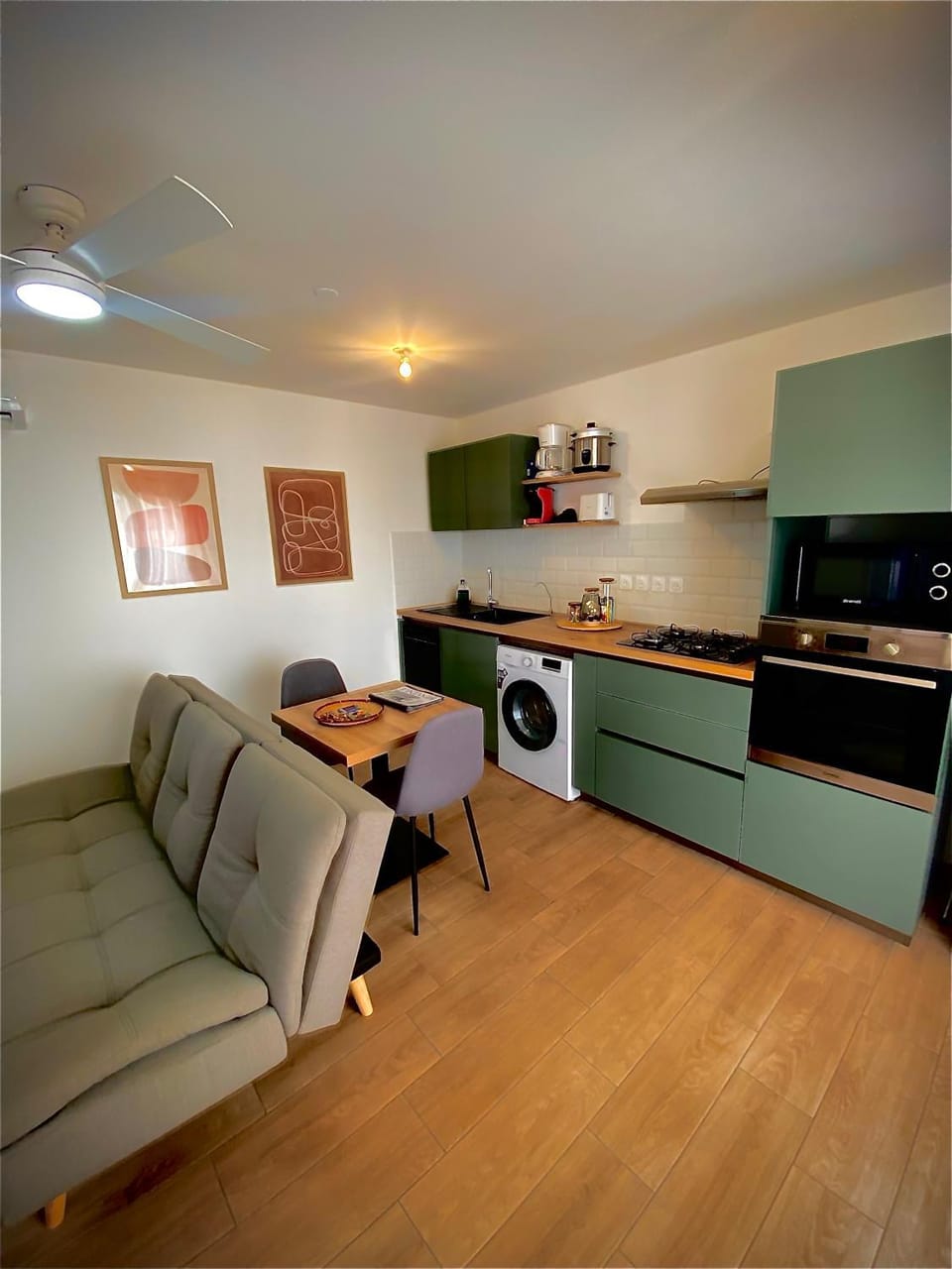Kitchen or kitchenette, Living room, Dining area, stove