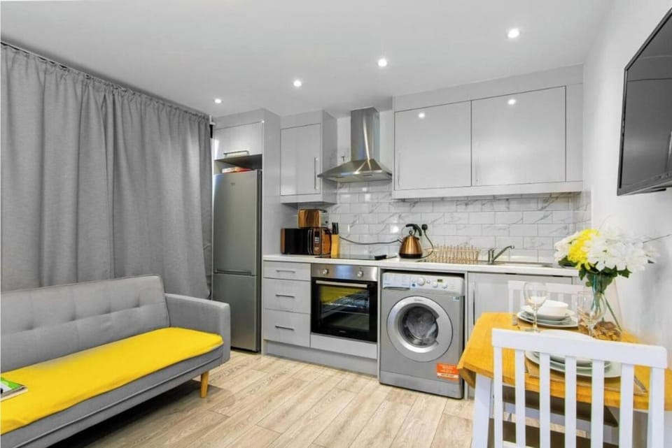 Studio 3 sleeps in Shoreditch Apartment in London Borough of Hackney
