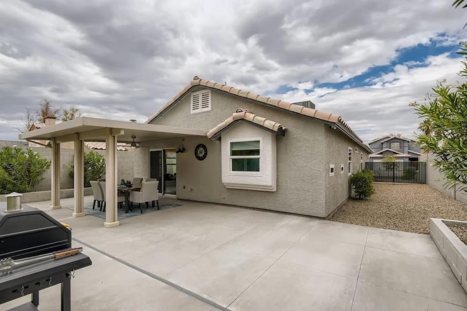 Charming 3BR Home Perfect for a Family Getaway House in Spring Valley