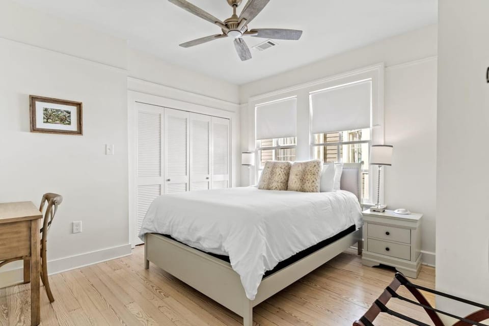 Uptown escape - balconies, 3BR & full kitchen House in New Orleans