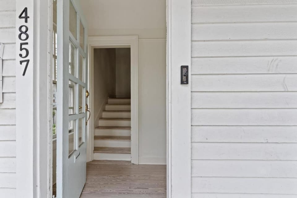 Magazine St 3BR w Dual Balconies Near FQ House in New Orleans