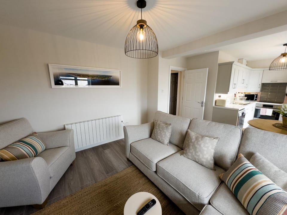 Living room, Seating area, internet