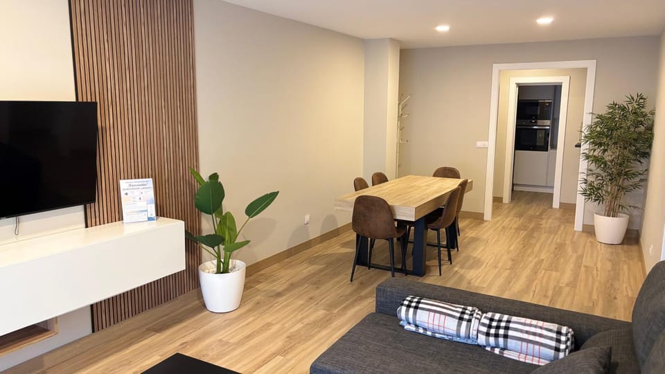 Communal lounge/ TV room, TV and multimedia
