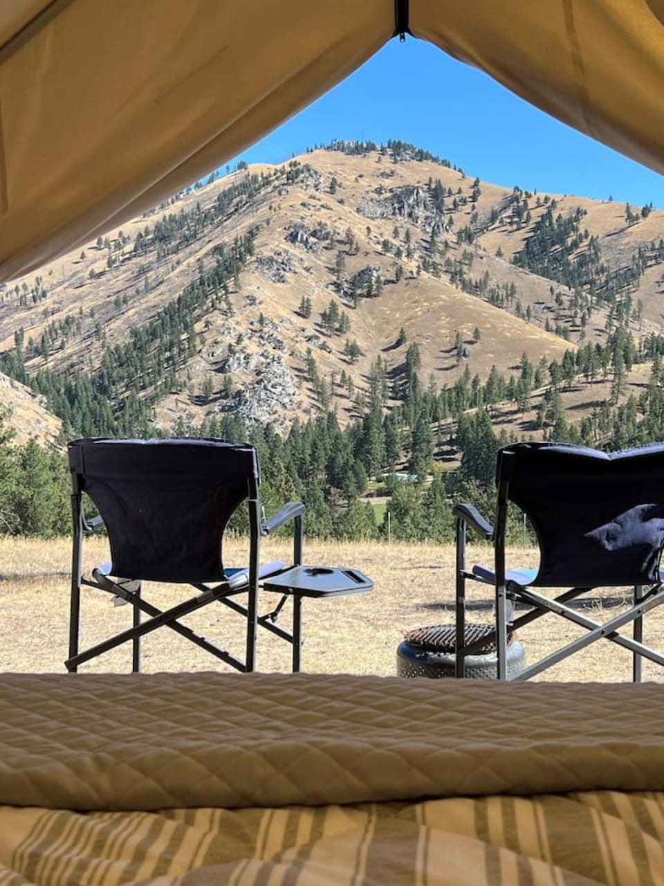Tent 2 Oxen-Le-Fields Montana Luxury tent in Salmon River