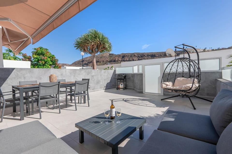 Off site, Balcony/Terrace