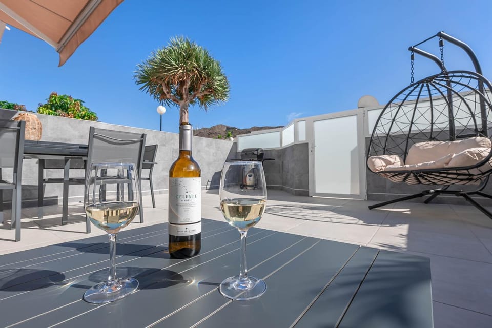 Apartment with heated pool and sea view Apartment in Puerto Rico de Gran Canaria