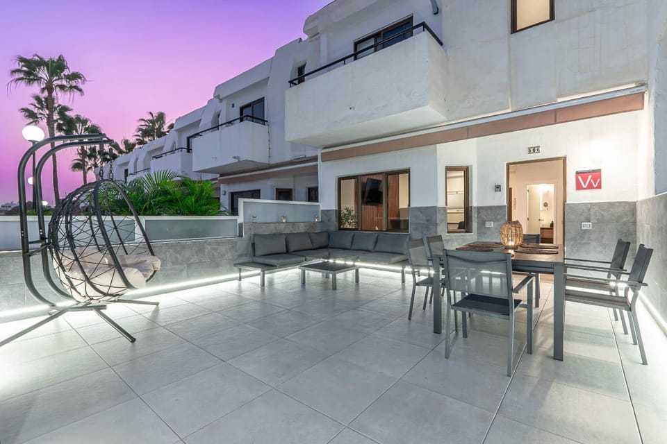 Off site, Balcony/Terrace