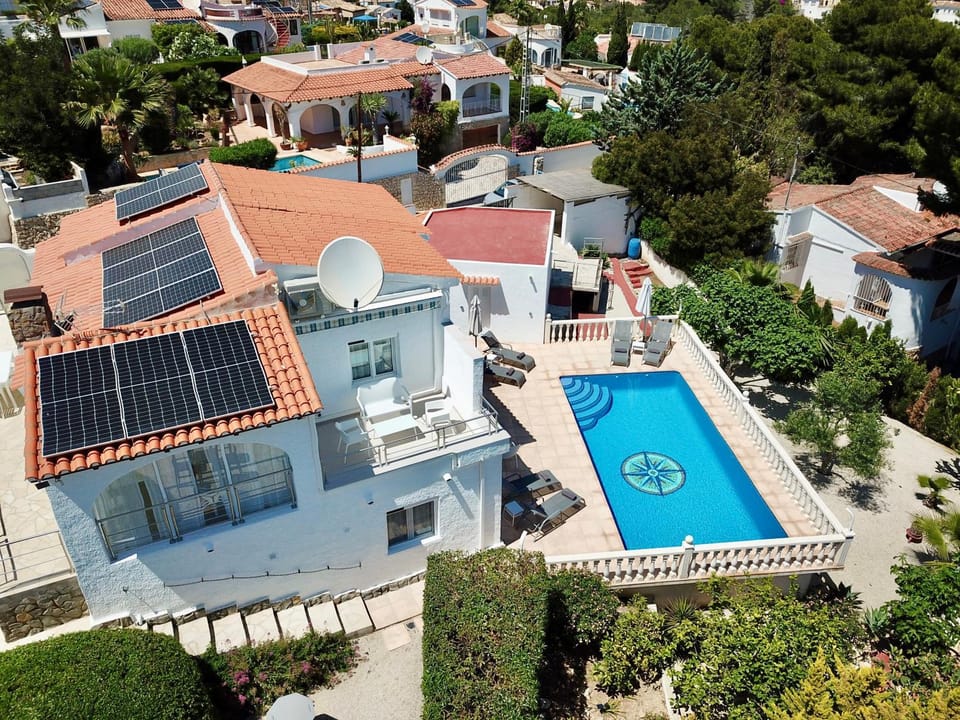 Property building, Street view, Swimming pool