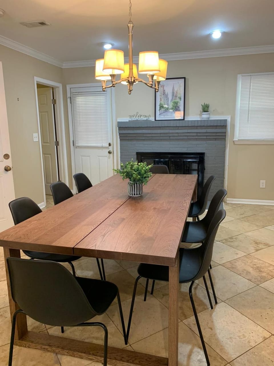 Seating area, Dining area