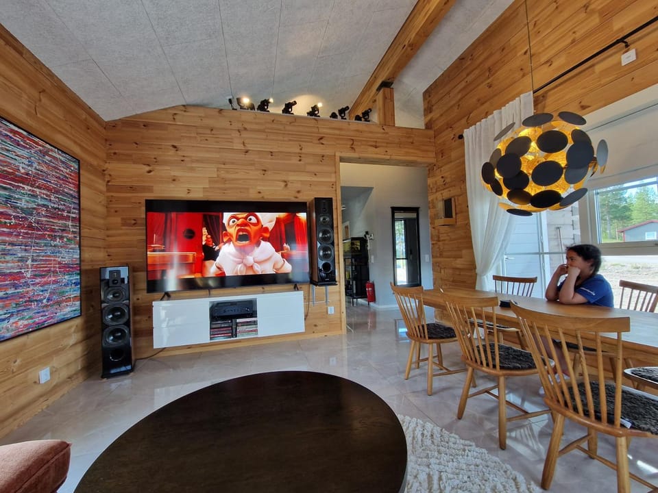 Communal lounge/ TV room, People, TV and multimedia, Living room, Seating area, Dining area, Evening entertainment