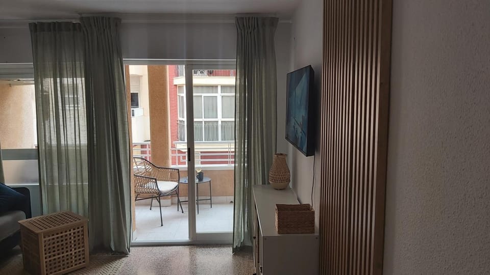 Communal lounge/ TV room, TV and multimedia, Living room, Seating area