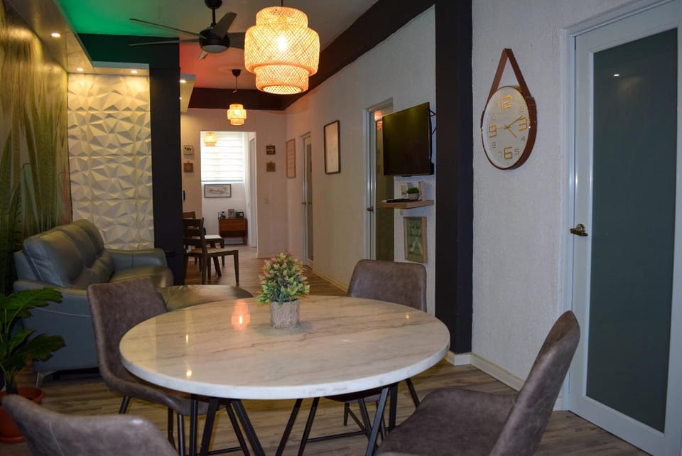 TV and multimedia, Living room, Dining area