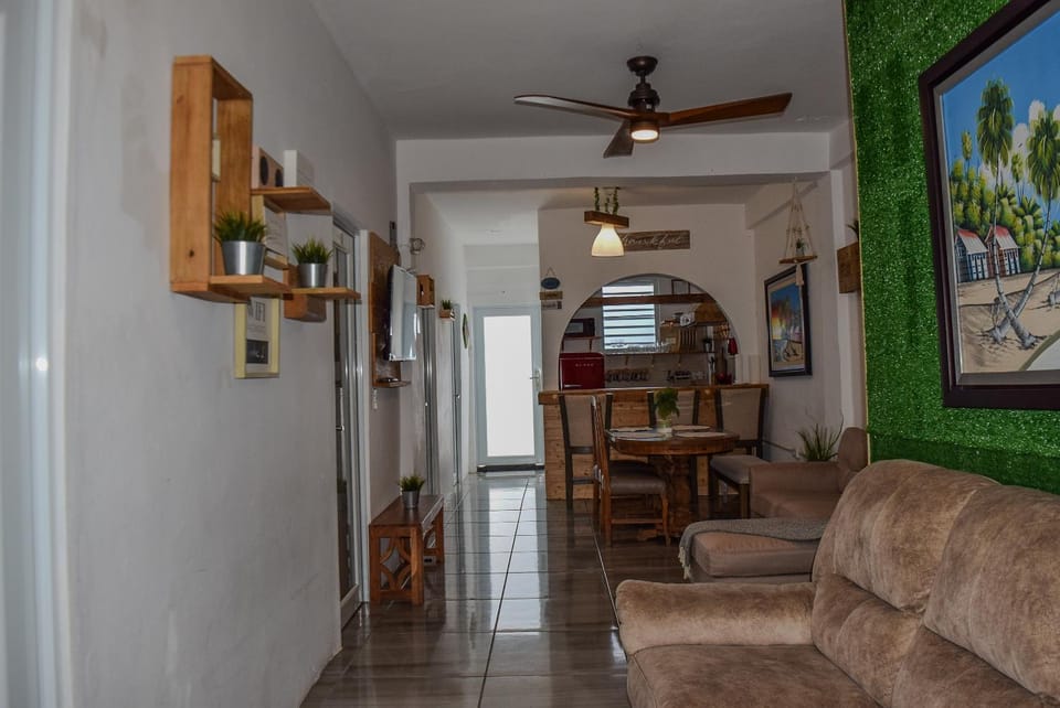 Living room, Dining area