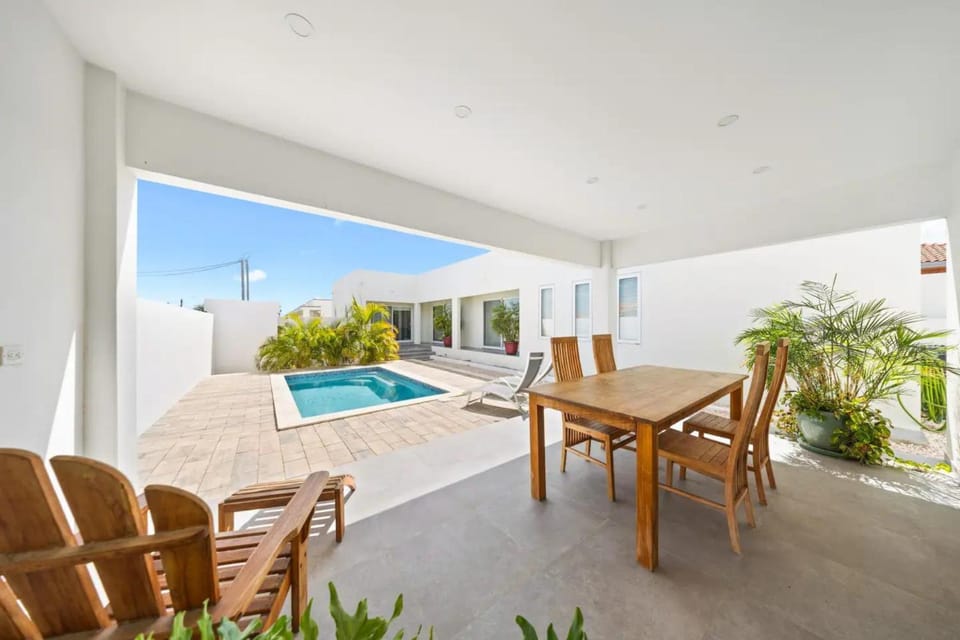 Living room, Swimming pool