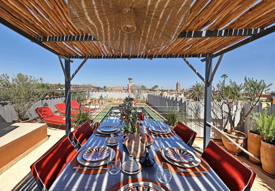 Day, View (from property/room), Balcony/Terrace, Dining area, City view, Landmark view, Mountain view, sunbed