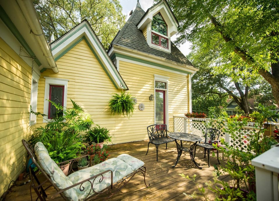 Sugar Magnolia Bed and Breakfast Bed and Breakfast in Atlanta
