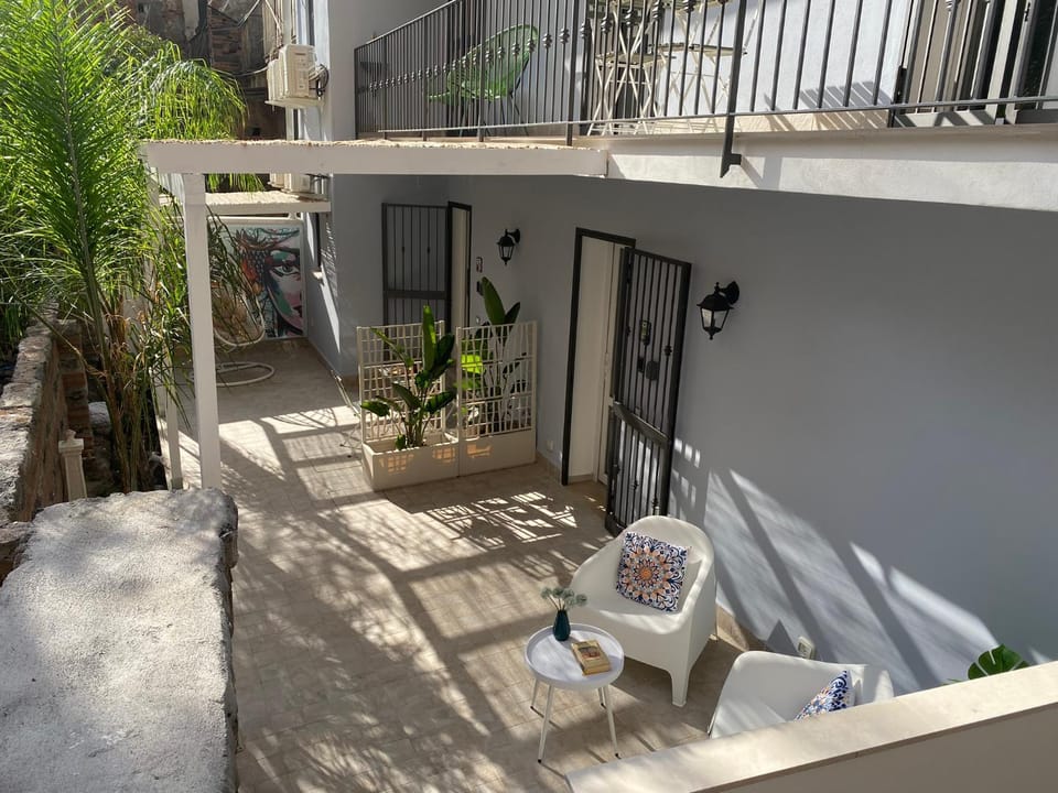 Balcony/Terrace, Garden view