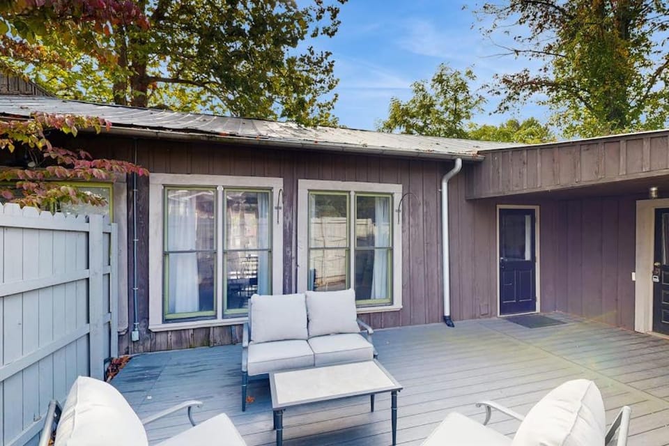 Sassafras Cottage House in Waynesville