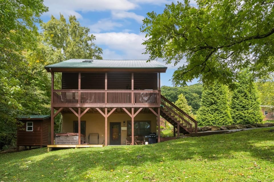 Serenity Summit House in Banner Elk