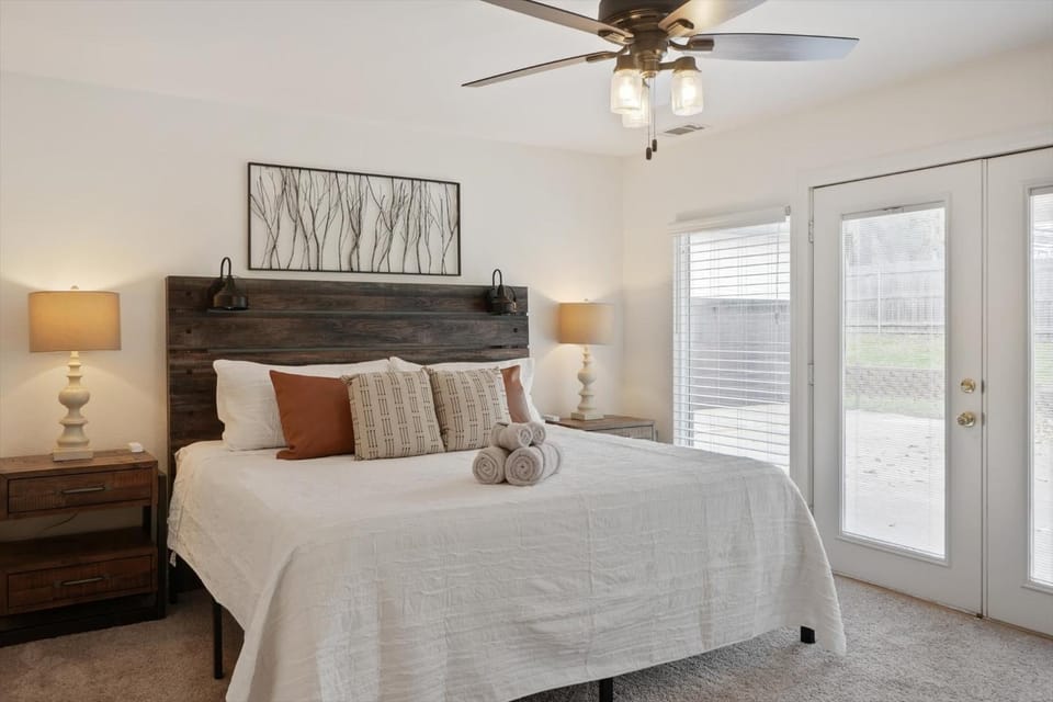 Your Rustic Retreat w Backyard Oasis Pool Patio House in Keller