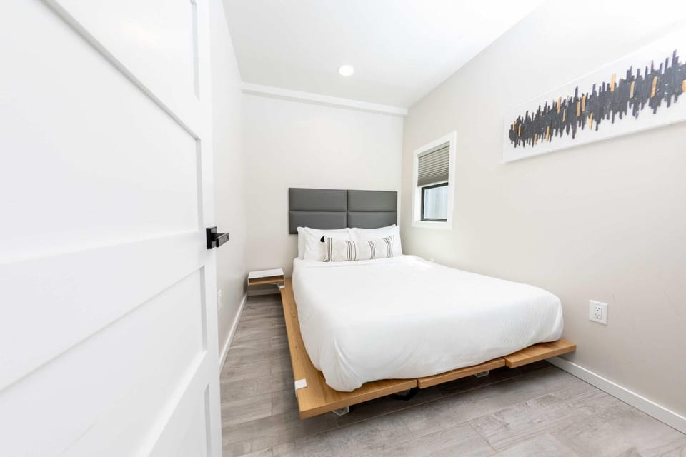 Container Home at Stardust Big Bend 5 min from Park Apartment in Big Bend National Park