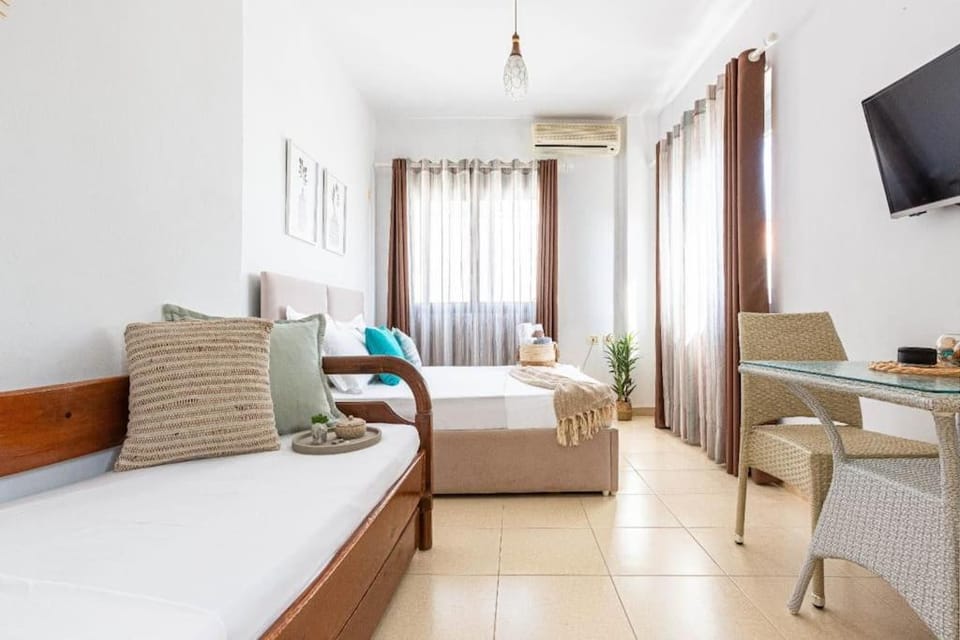 New Central Studio - Super Sea View n' easy Access Apartment in Vlorë County, Albania