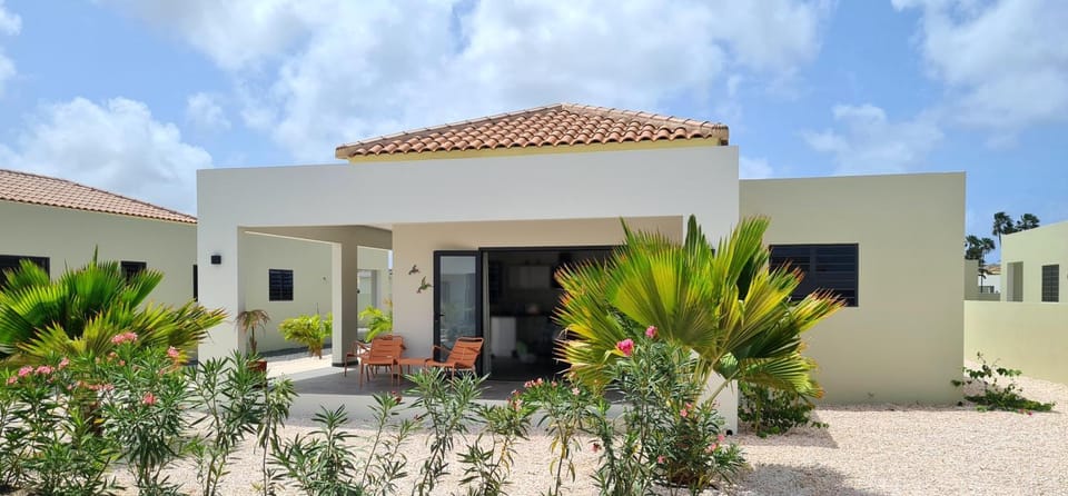 Property building, Day, Garden, Garden view