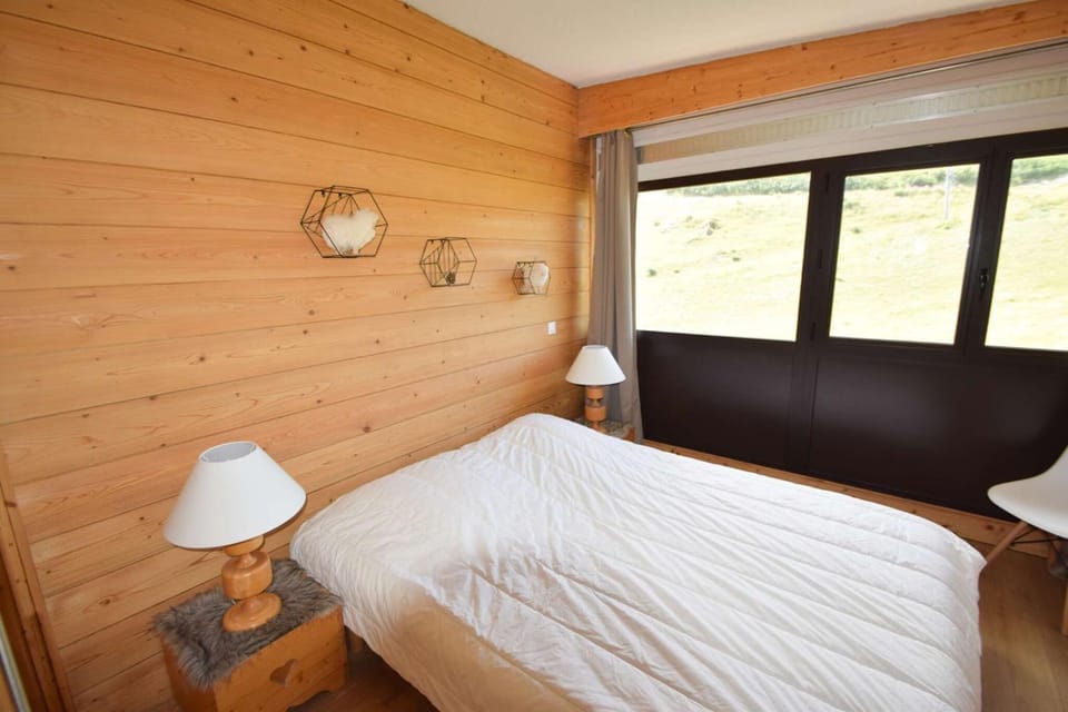 Bed, Bedroom, furniture