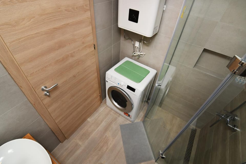Bathroom, washing machine