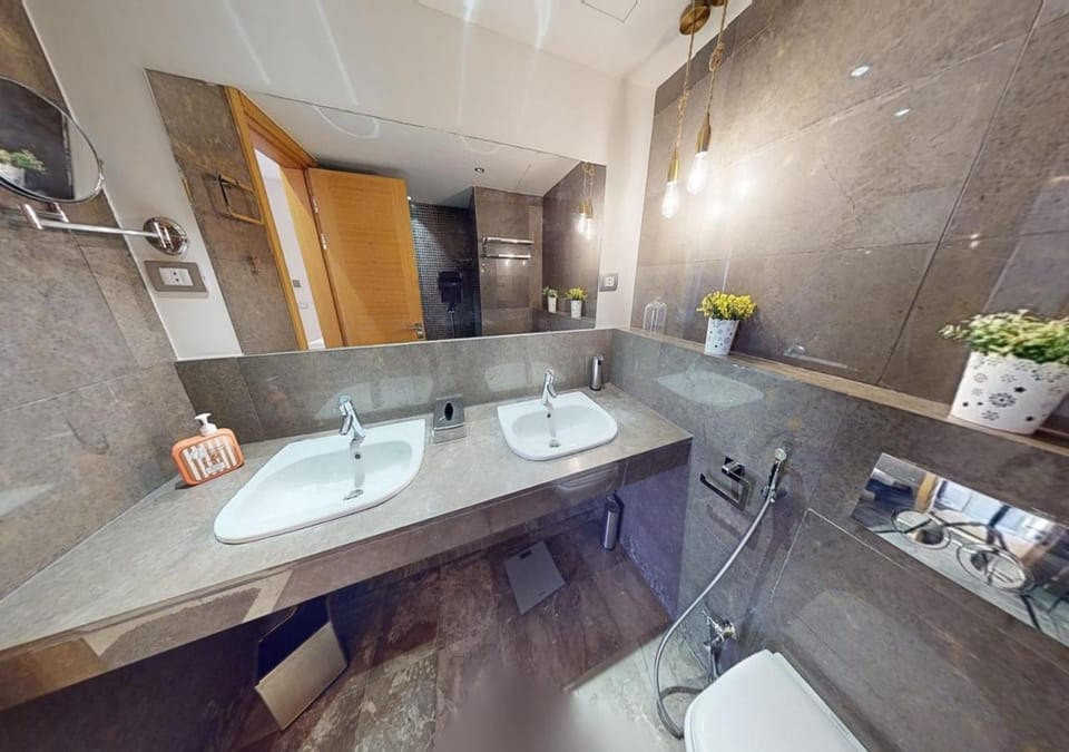 Bathroom, Kitchen or kitchenette