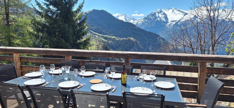 Chalet 10p sauna superbe vue Chalet in Huez